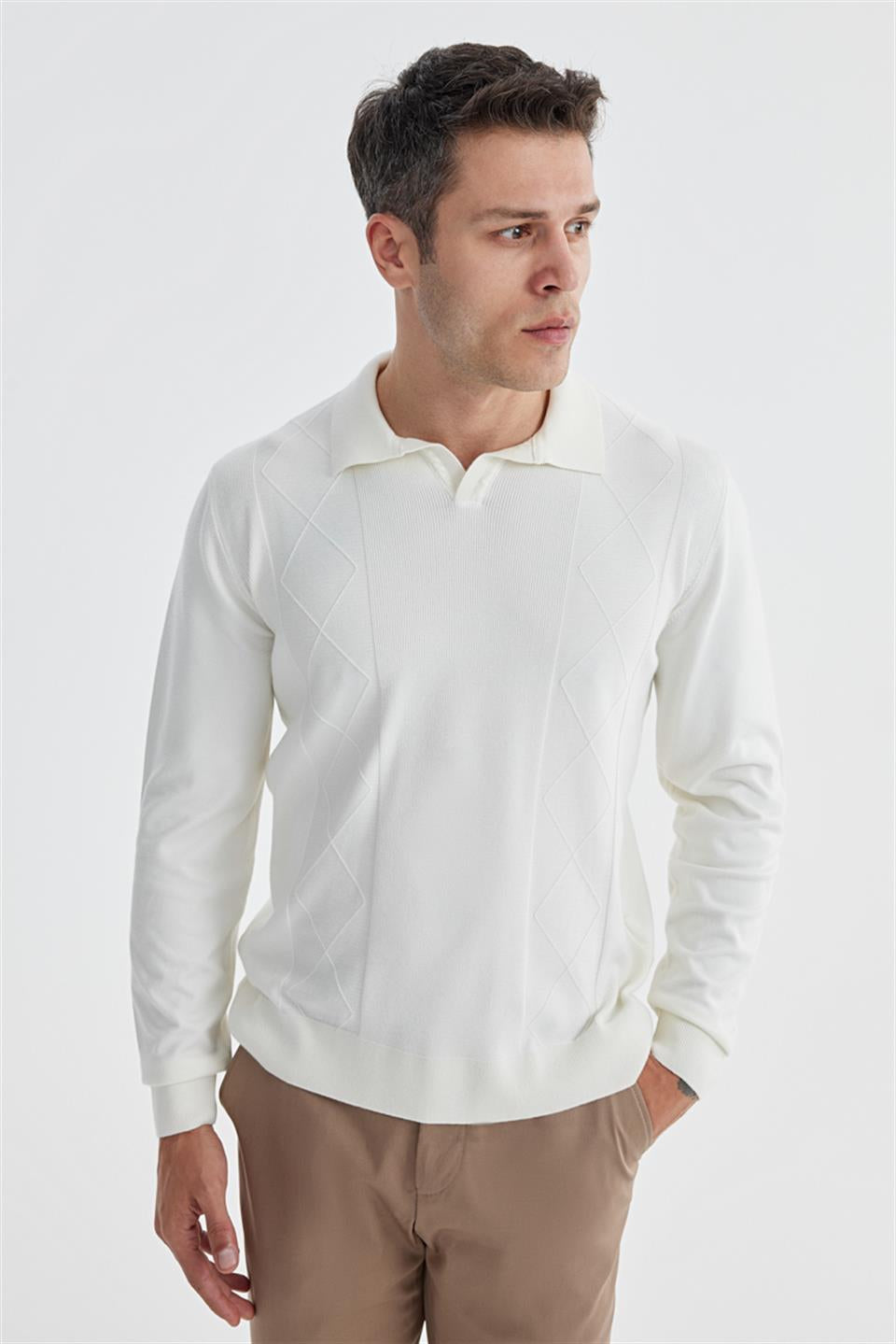 Ecru Slim Fit Knitted Polo Collar With A Pattern Of Wool And Cashmere