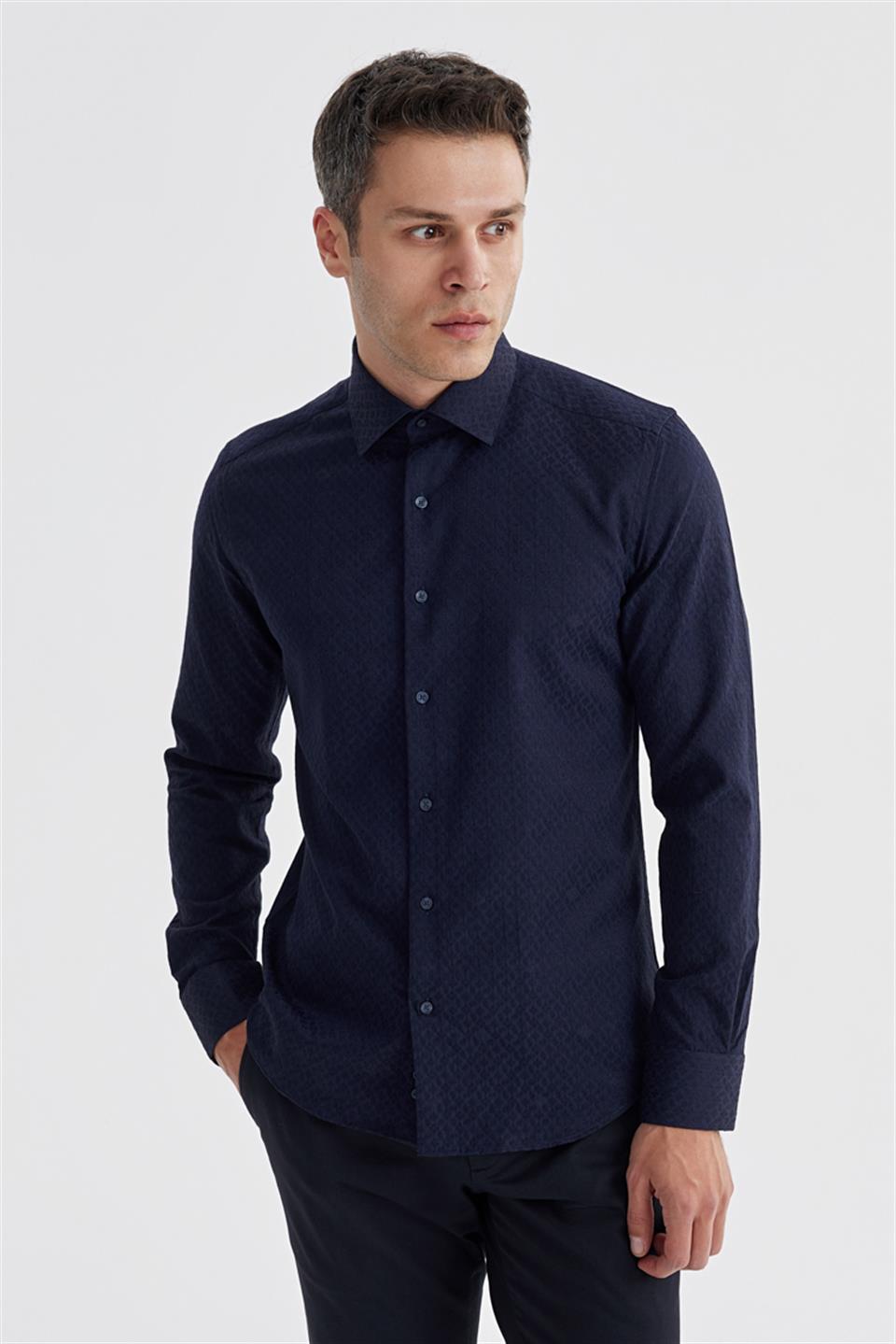 Navy Slim Fit With A Classical Tie With A Cotton Shirt