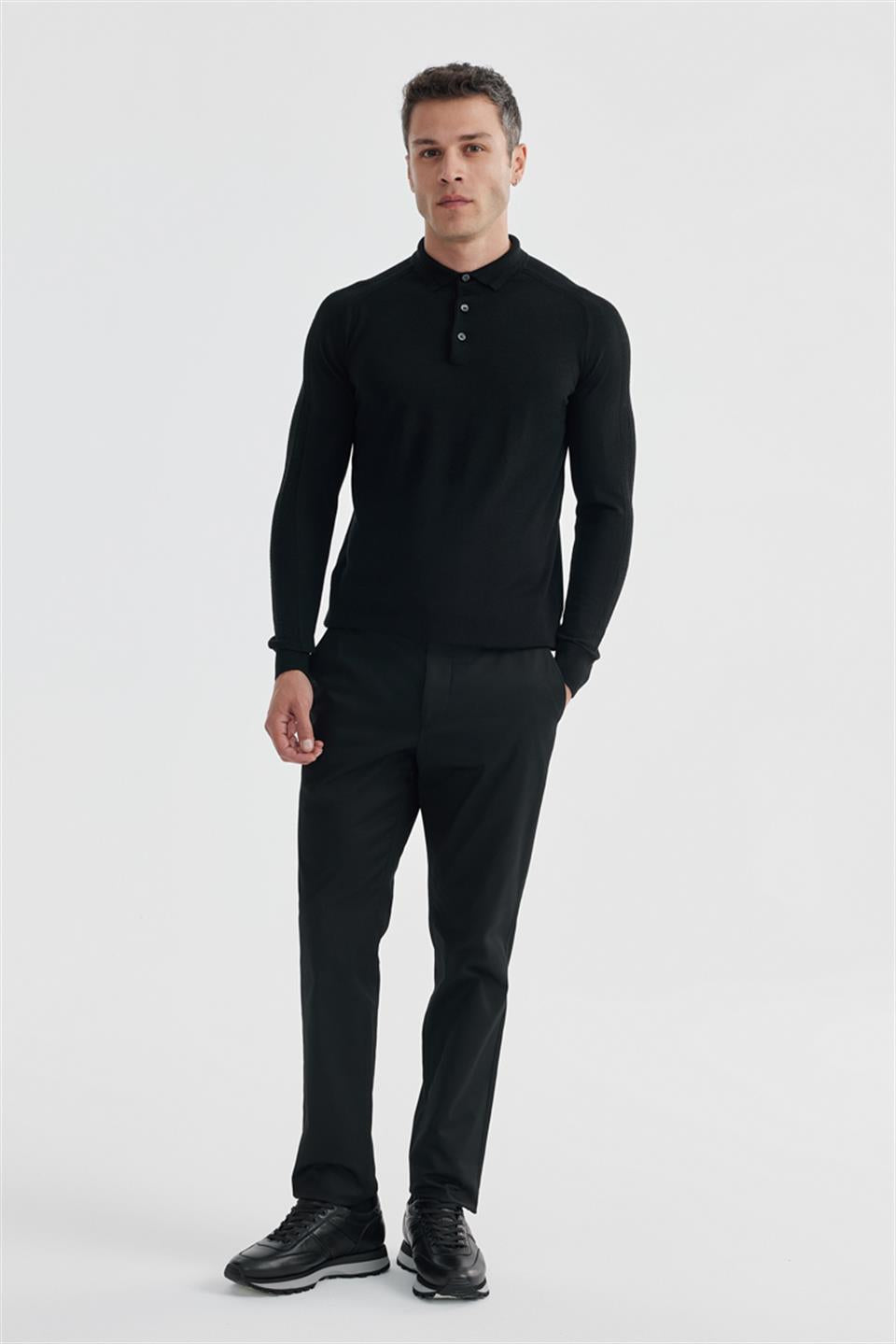 Black Slim Fit Polo Collar Knitted With Wool Pattern