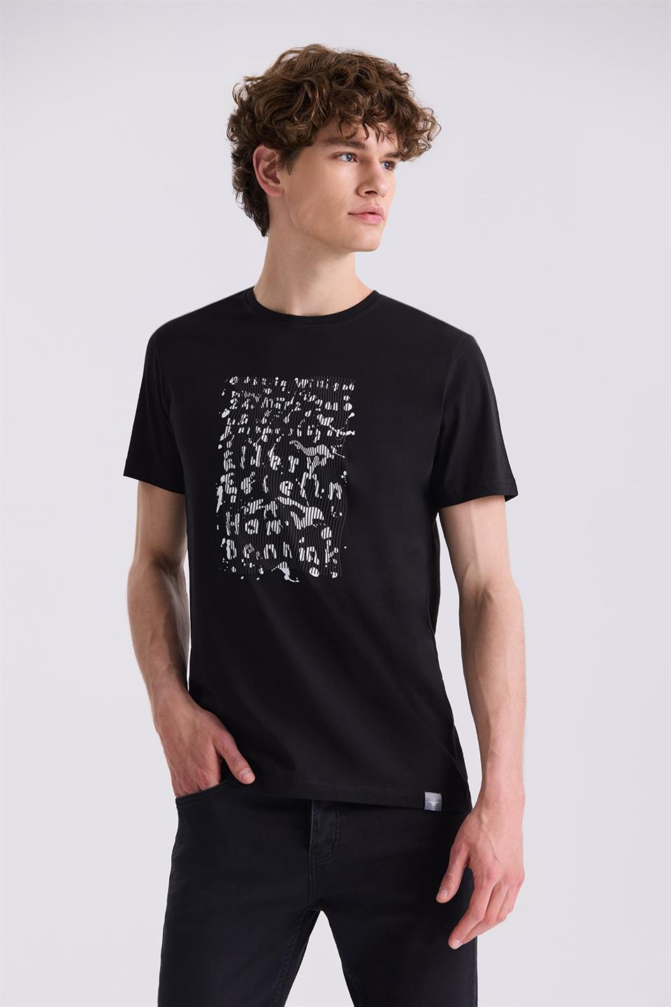 Black Slim Fit Knitted Round Collar T Shirt