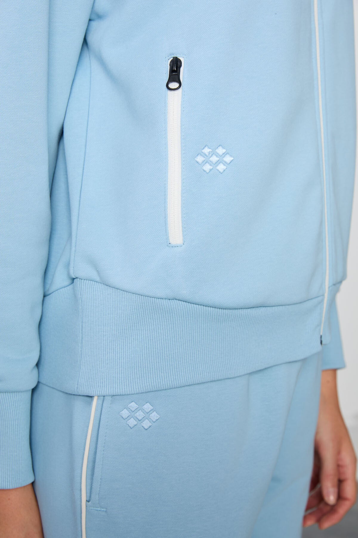 Light Blue Compact Cotton Thick Smooth Textured Stand Collar Oversize Fit Women's Tracksuit Set - 95340