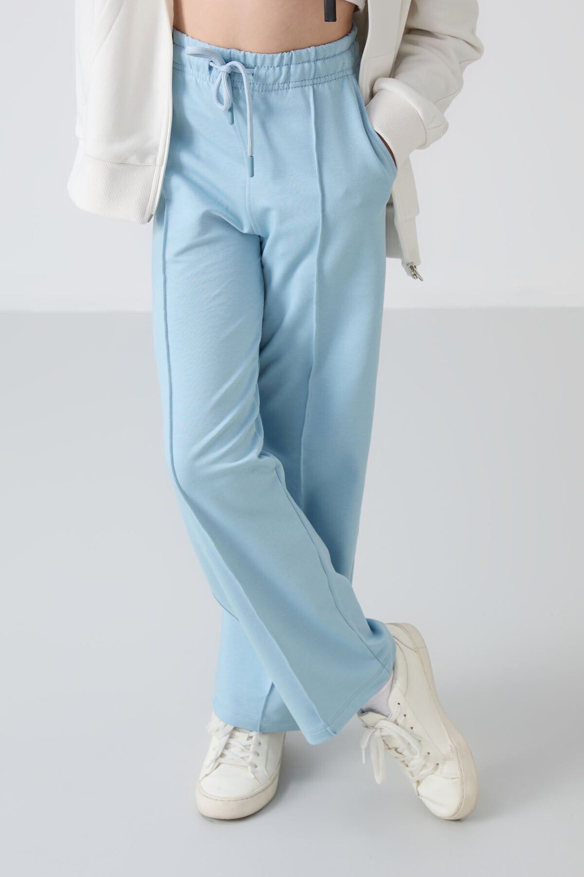 Light Blue Pocketed Front Seam Detailed Wide Leg Girls' Tracksuit Bottom -75144