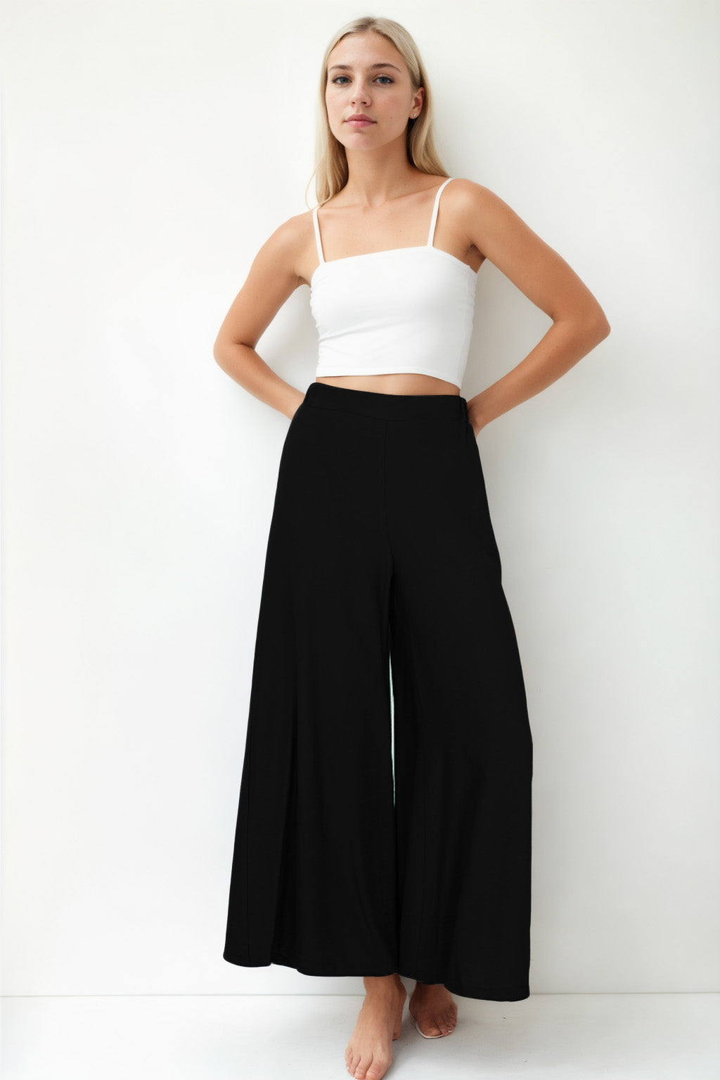 STYLISH WIDE LEG TROUSERS WITH ELASTANE BACK