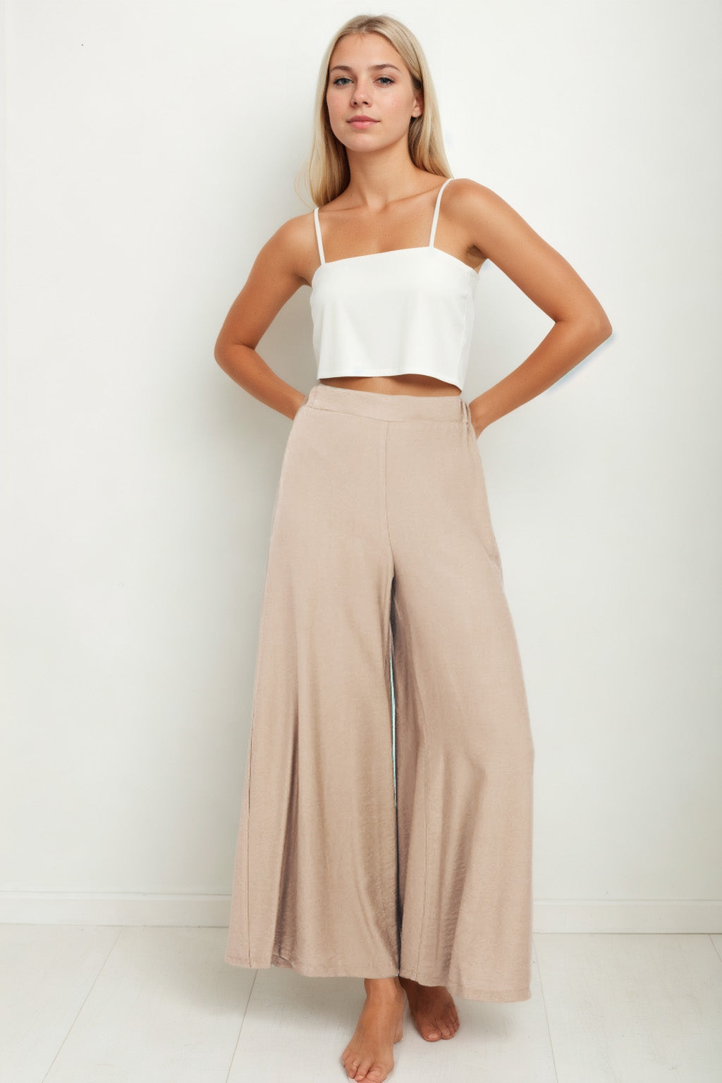 STYLISH WIDE LEG TROUSERS WITH ELASTANE BACK