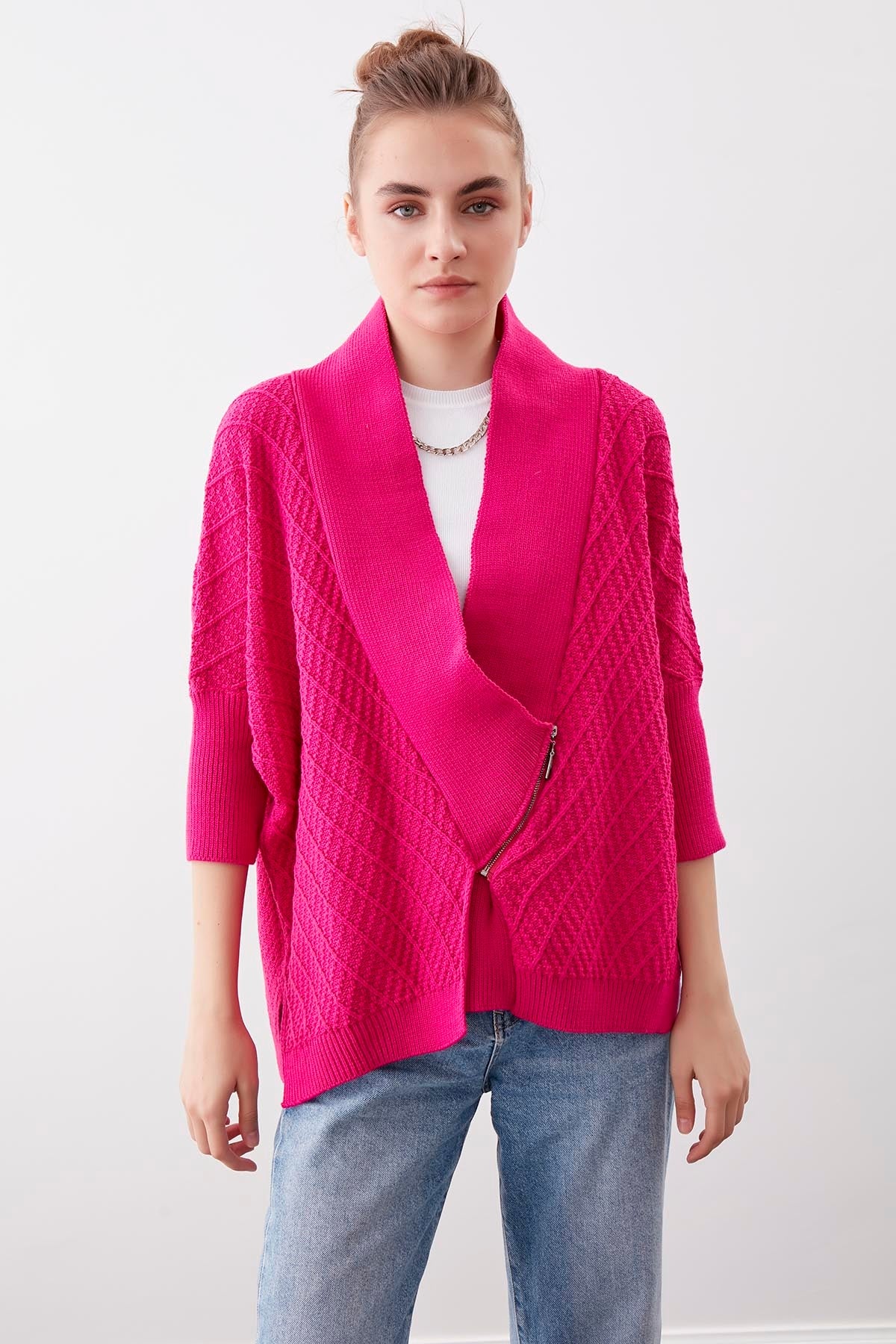 LOOSE KNITTED CARDIGAN WITH ASYMMETRIC ZIPPER