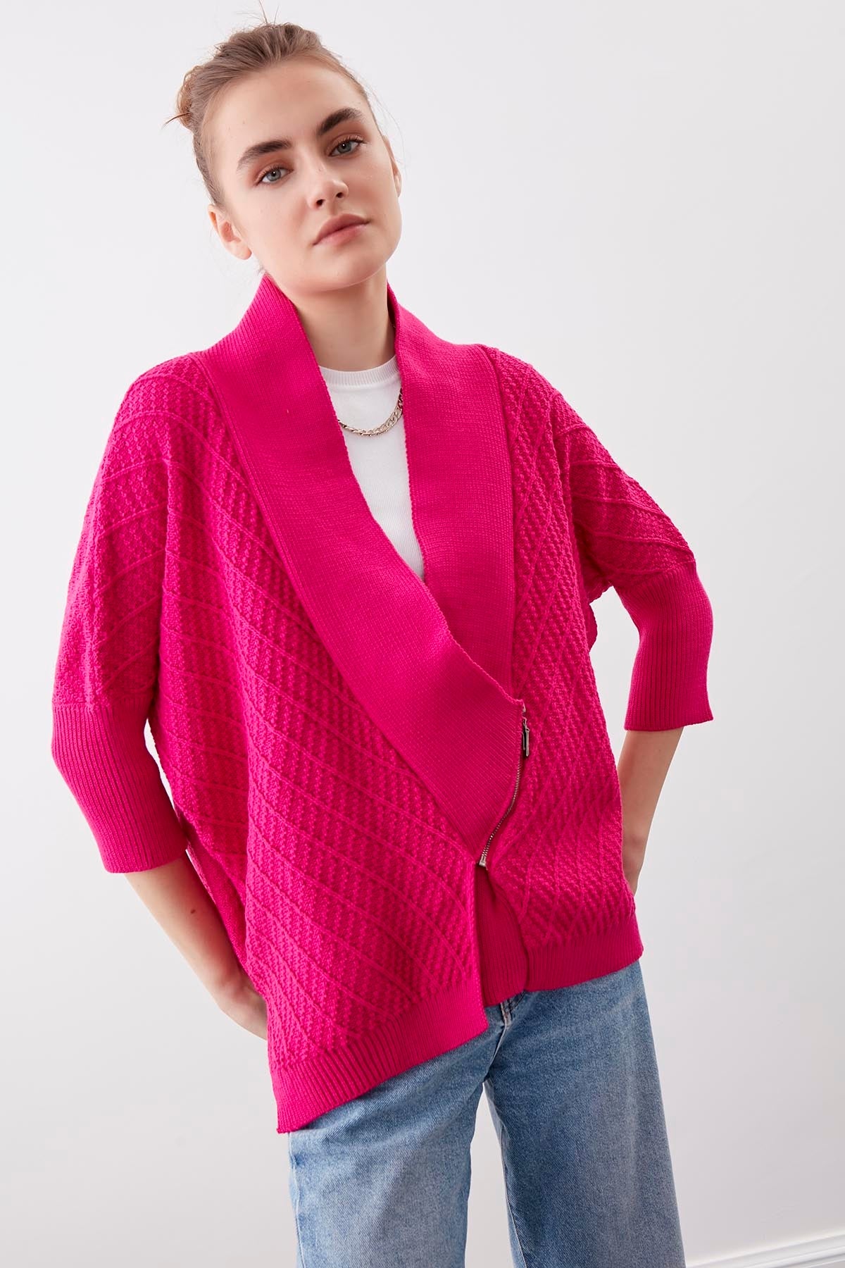 LOOSE KNITTED CARDIGAN WITH ASYMMETRIC ZIPPER
