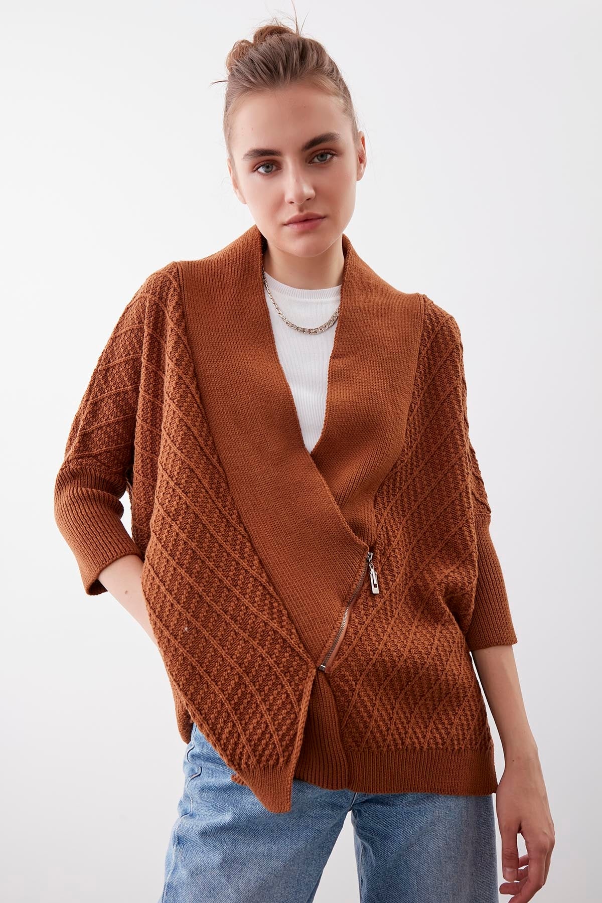 LOOSE KNITTED CARDIGAN WITH ASYMMETRIC ZIPPER