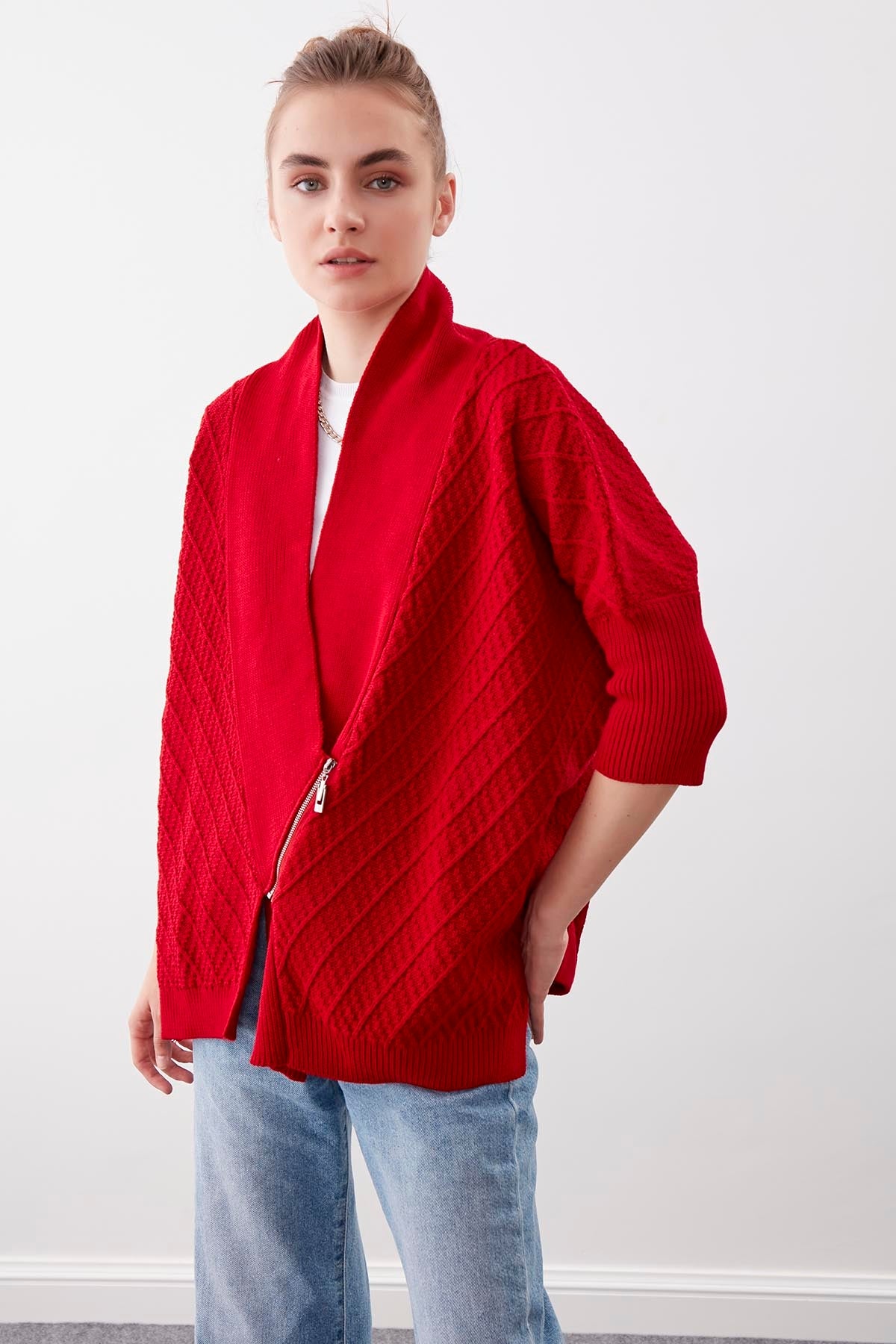 LOOSE KNITTED CARDIGAN WITH ASYMMETRIC ZIPPER