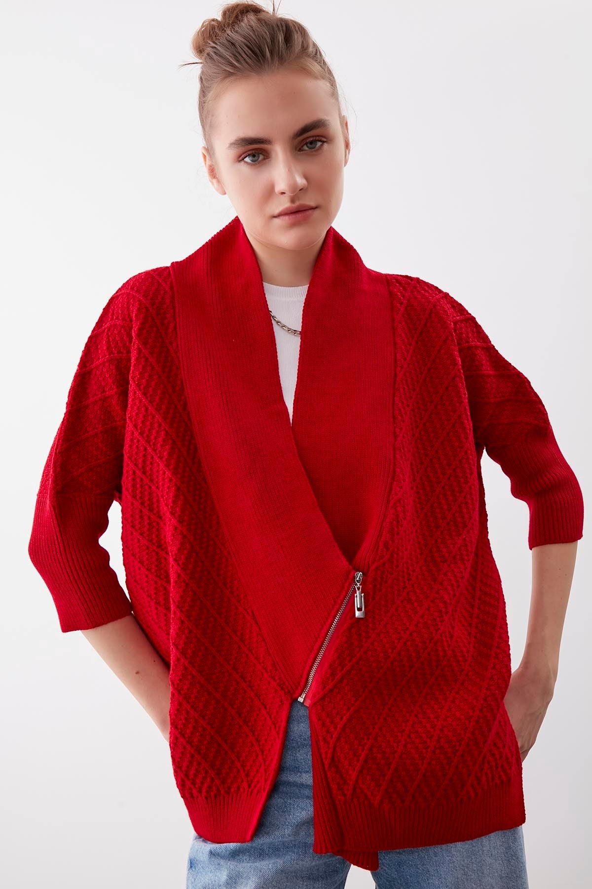 LOOSE KNITTED CARDIGAN WITH ASYMMETRIC ZIPPER