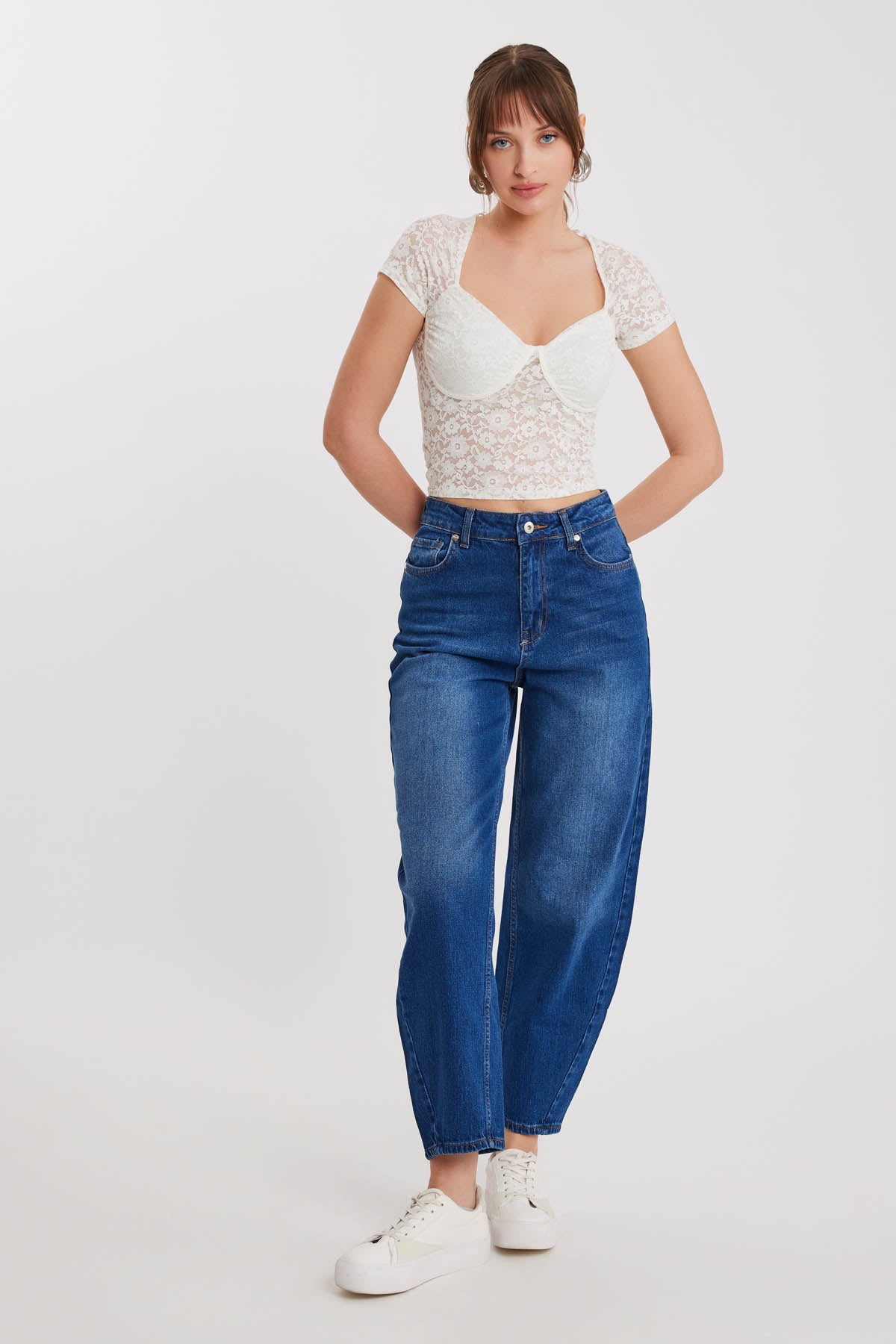 LOOSE FIT JEANS