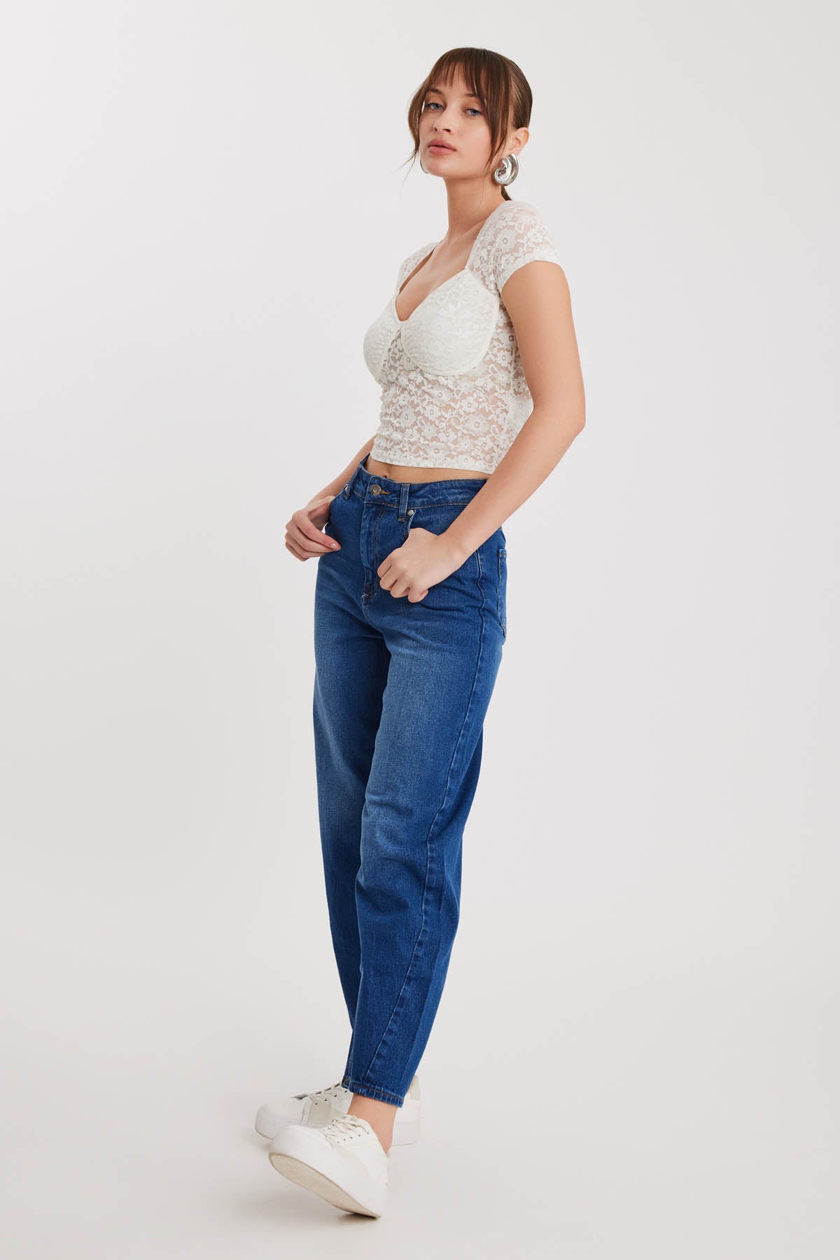 LOOSE FIT JEANS