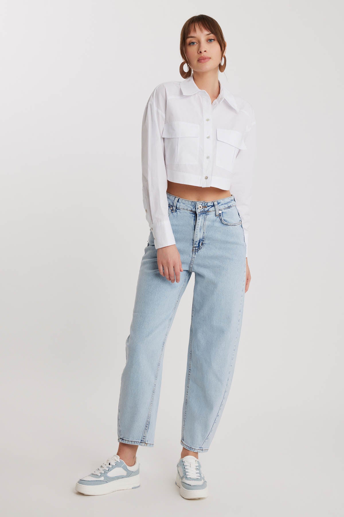 LOOSE FIT JEANS