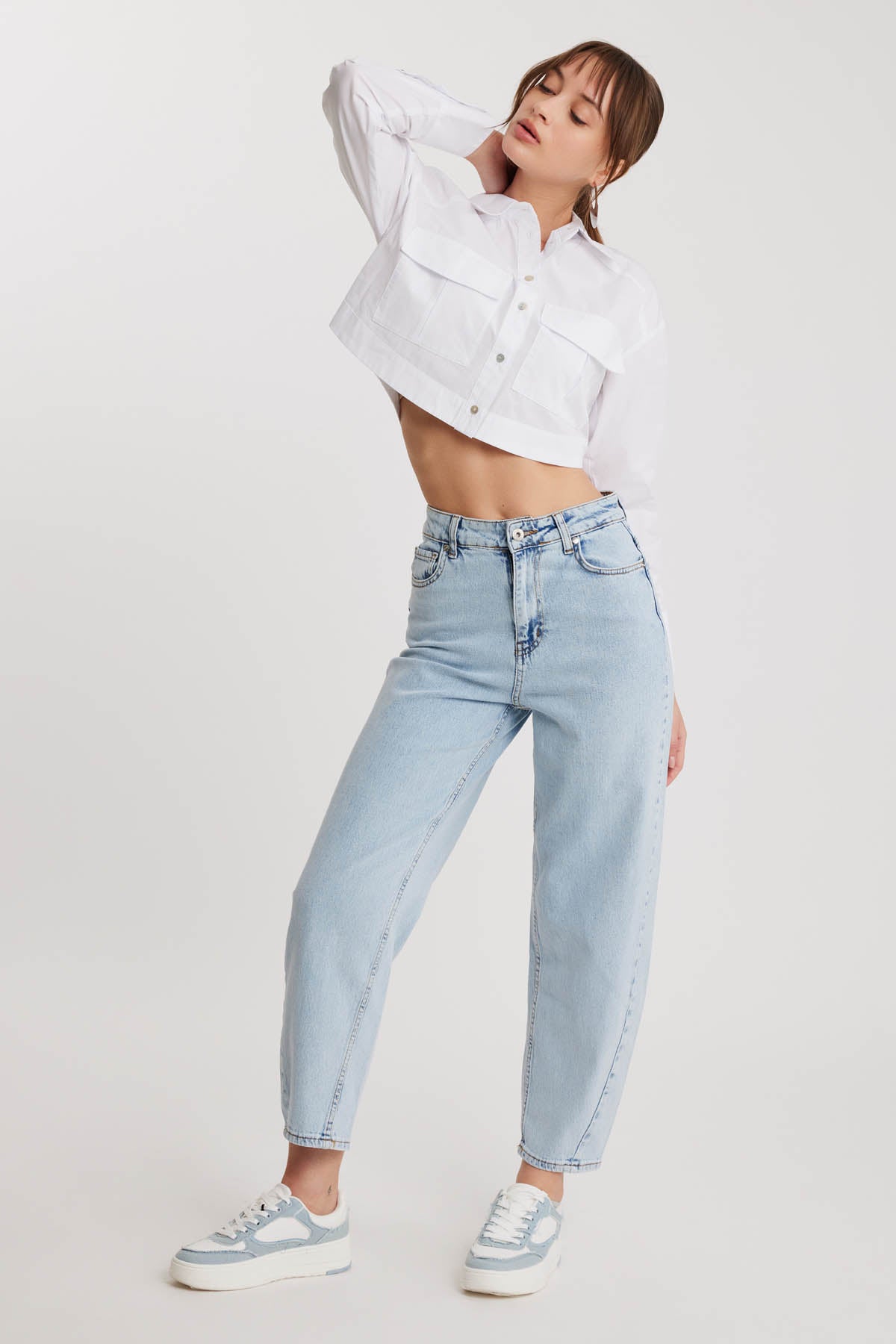 LOOSE FIT JEANS