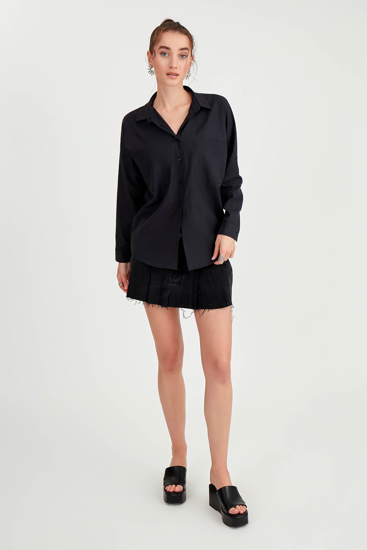 BASIC COMFY FRONT POCKET SHIRT