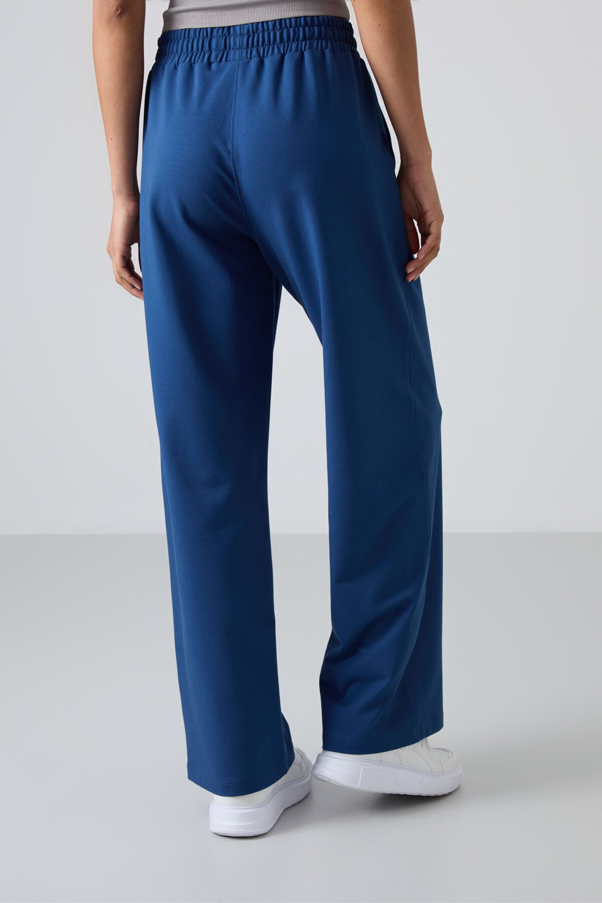 High-Waisted Comfort Fit Wide-Leg Women's Tracksuit Bottom - 94567