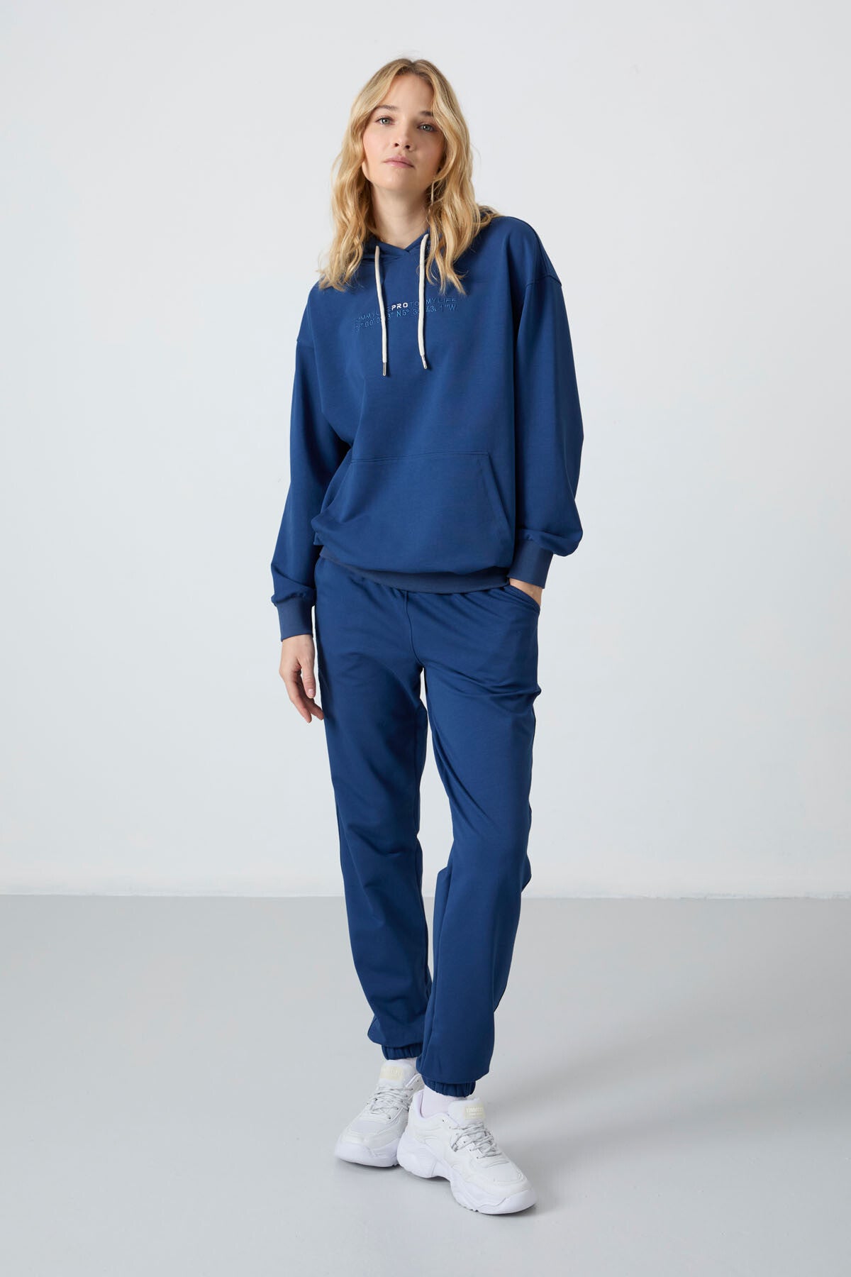 Parliament Hooded Kangaroo Pocket Oversize Elastic Cuffed Women's Tracksuit Set - 95288