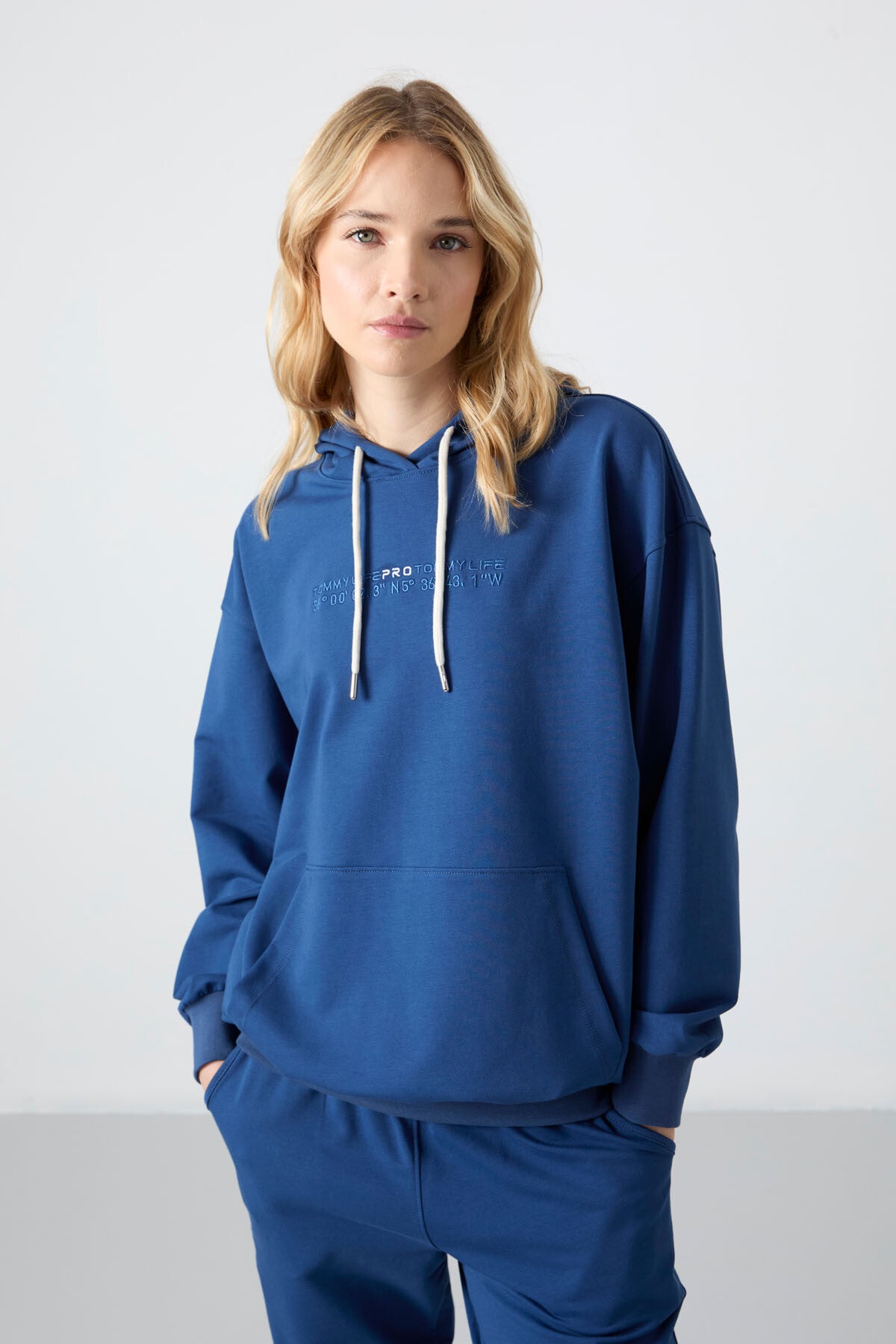 Parliament Hooded Kangaroo Pocket Oversize Elastic Cuffed Women's Tracksuit Set - 95288