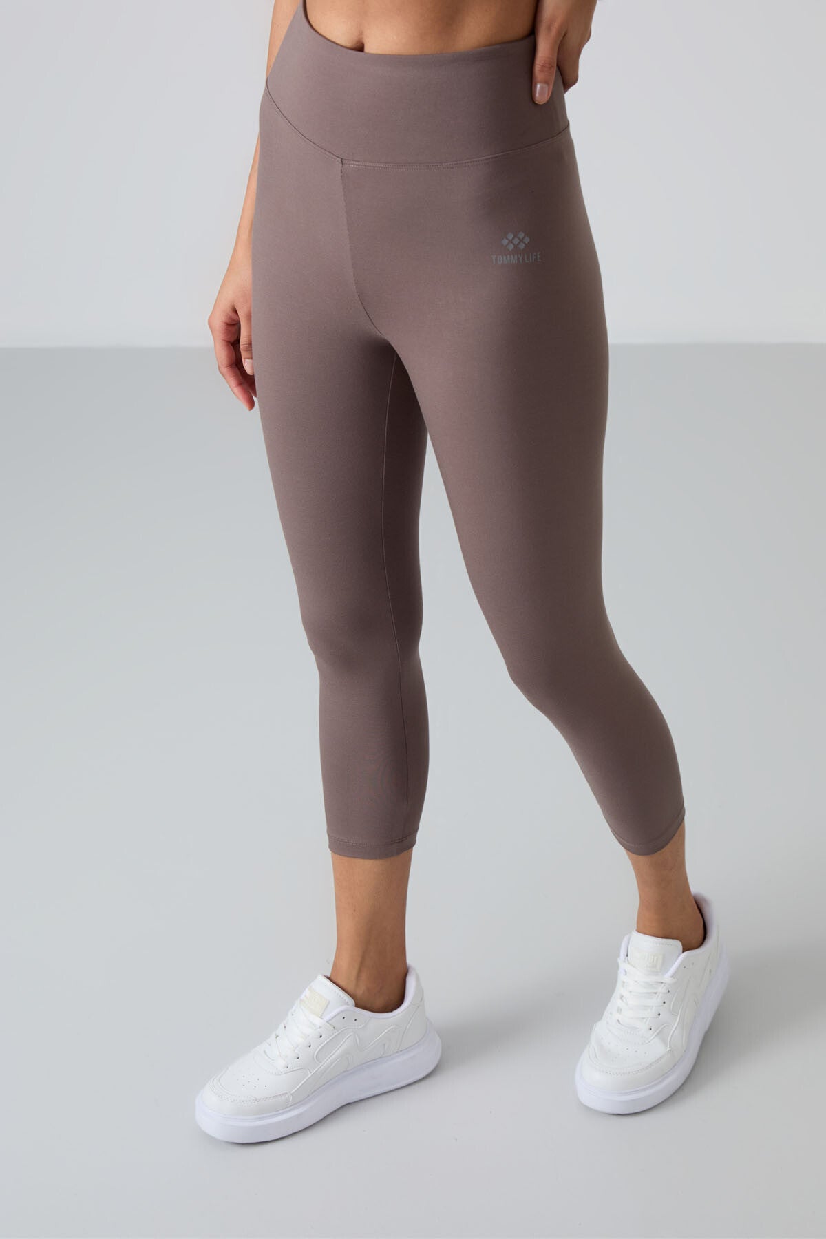 Brown High Waist Slim Fit Narrow Leg Women's Capri Tights - 93097