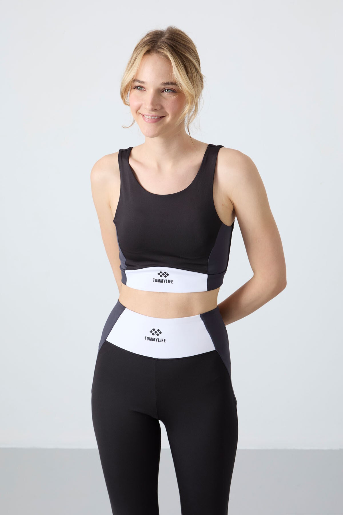 Black Polyester Flexible Standard Fit Performance Women's Tights Set - 95334