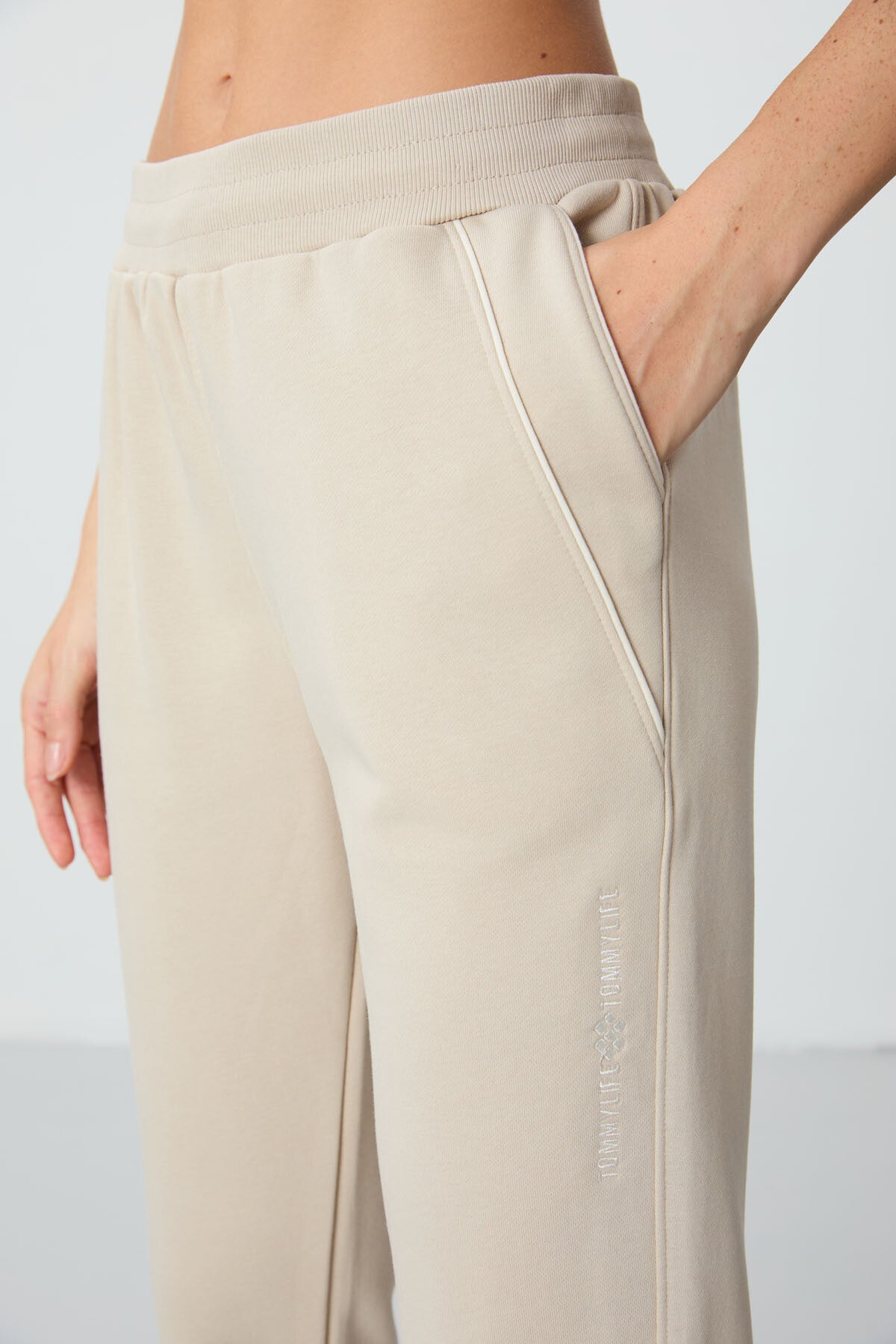 Compact Beige Cotton Thick Smooth Textured Standard Fit Women's Tracksuit Bottom - 94660