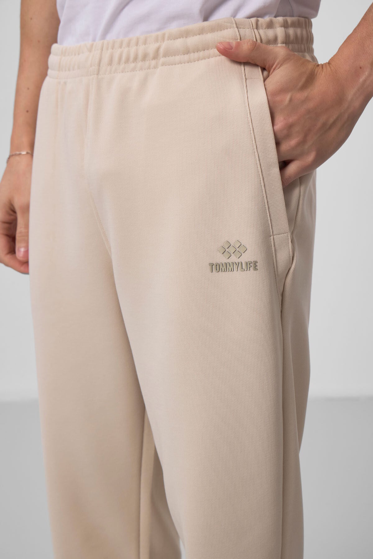 Textured Surface Comfort Fit Men's Tracksuit Set - 85273