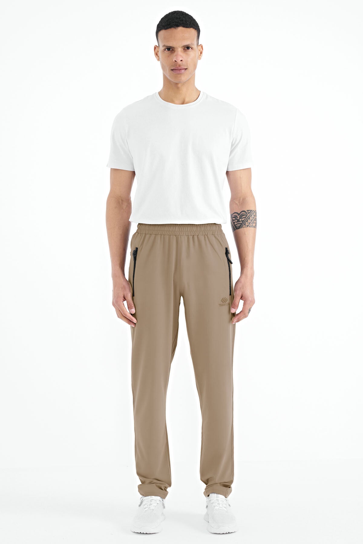 Men's Zip-Up Three-Pocket Standard Fit Classic Hem Tracksuit Bottom - 84768