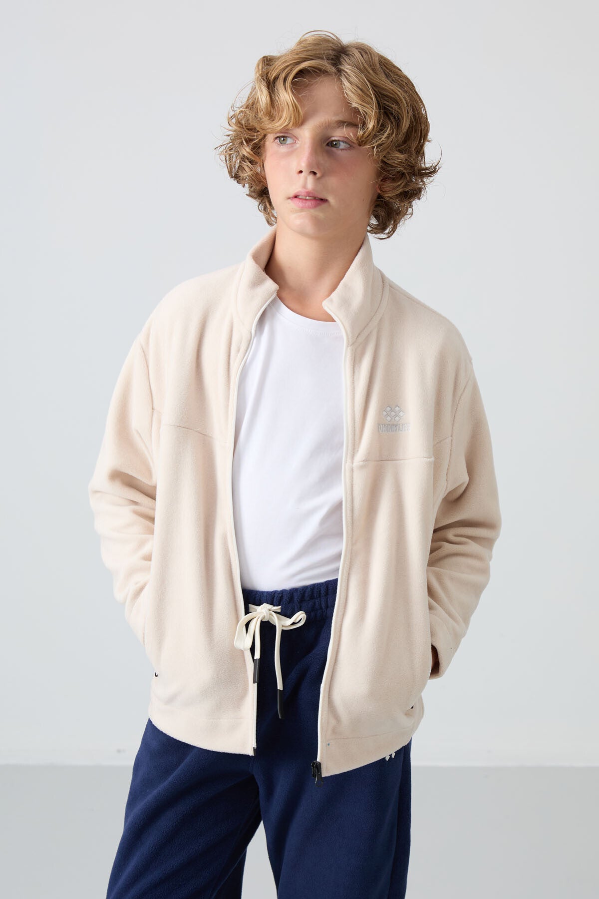 Thick, Soft Textured Standard Fit Embroidered Fleece Boys' Sweatshirt - 11223