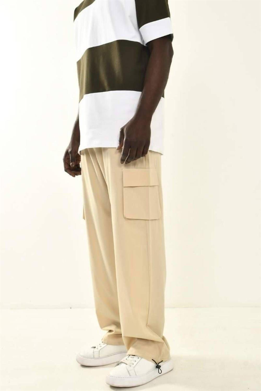 Cargo Pocketed Baggy Fit Trousers