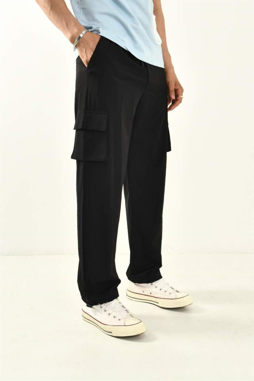 Cargo Pocketed Baggy Fit Trousers