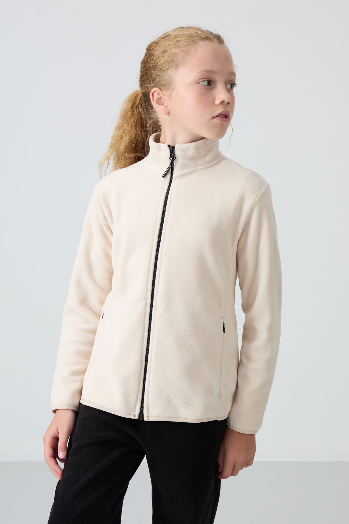 Thick Soft Textured Standard Fit Embroidered Fleece Girls' Sweatshirt - 75154