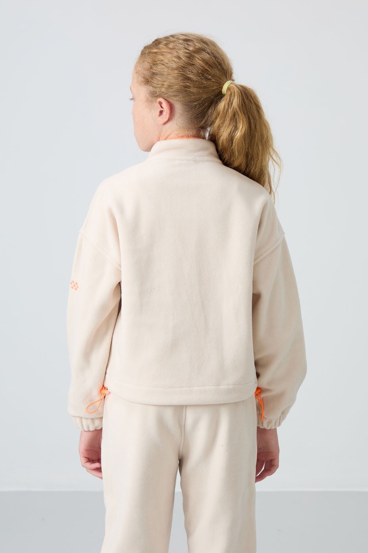 Thick Soft Textured Standard Fit Embroidered Fleece Girls' Sweatshirt - 75157