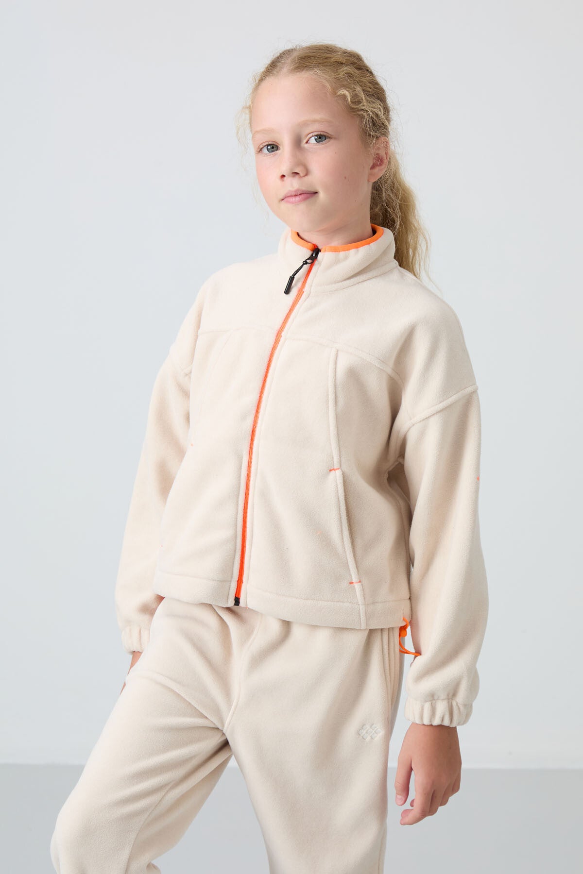 Thick Soft Textured Standard Fit Embroidered Fleece Girls' Sweatshirt - 75157