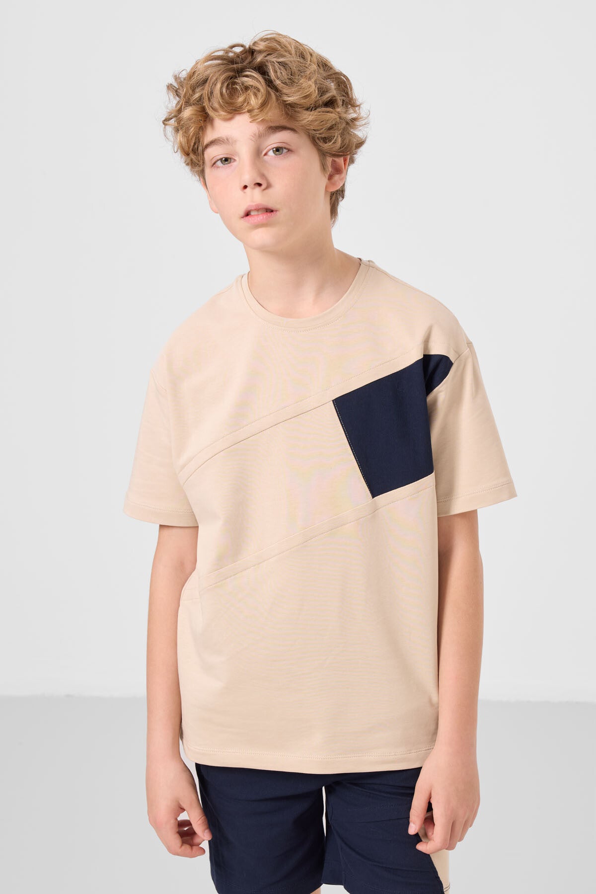 Beige-Navy Cotton Oversize Fit Weaving Lightweight Flexible Chino Boy Shorts Set - 11275