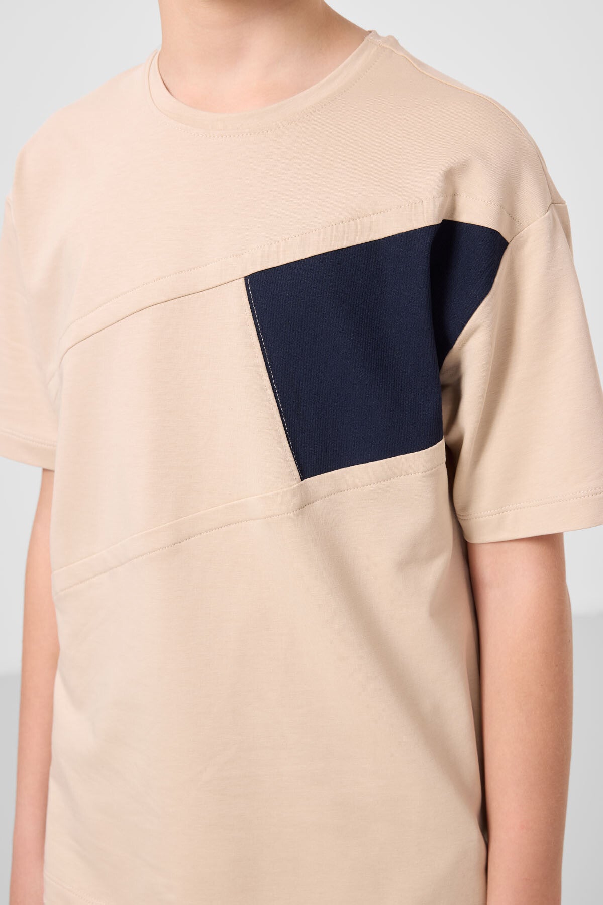 Beige-Navy Cotton Oversize Fit Weaving Lightweight Flexible Chino Boy Shorts Set - 11275
