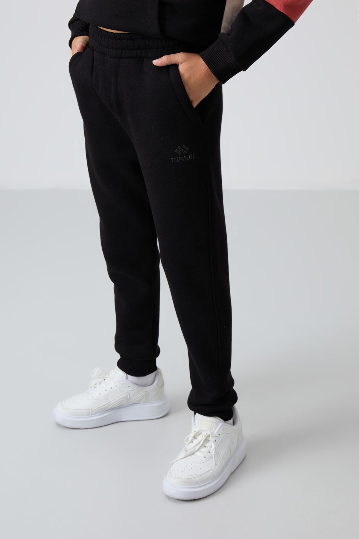 Black-White Cotton Thick Fleece-Lined Soft Textured Standard Fit Embroidered Boys' Tracksuit Set - 11255