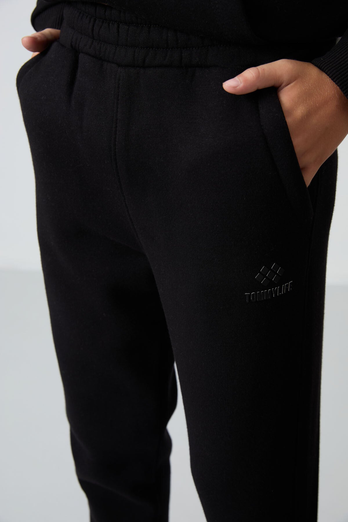 Black-White Cotton Thick Fleece-Lined Soft Textured Standard Fit Embroidered Boys' Tracksuit Set - 11255