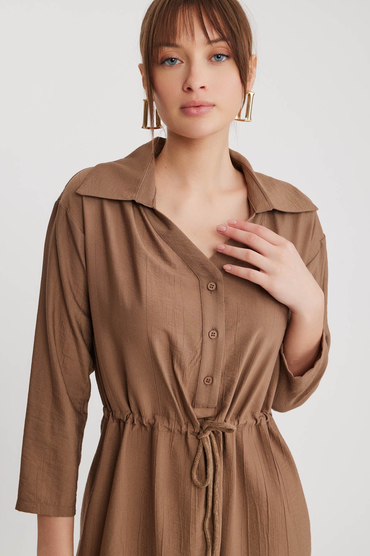 DRESS WITH BELT-BENT CRINKLE BUTTON