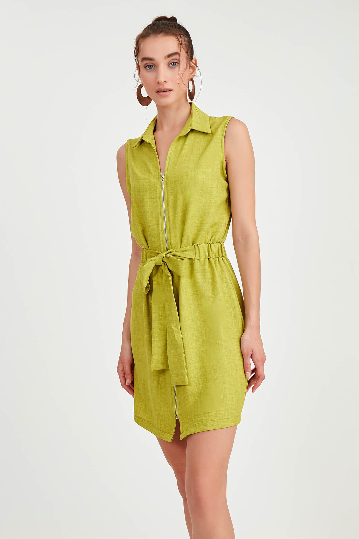 SLEEVELESS DRESS WITH WAIST-STRAPPED FRONT