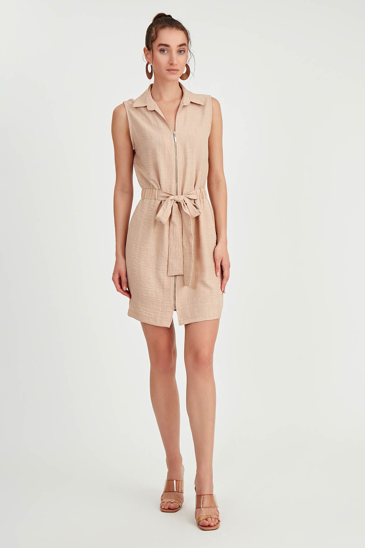 SLEEVELESS DRESS WITH WAIST-STRAPPED FRONT
