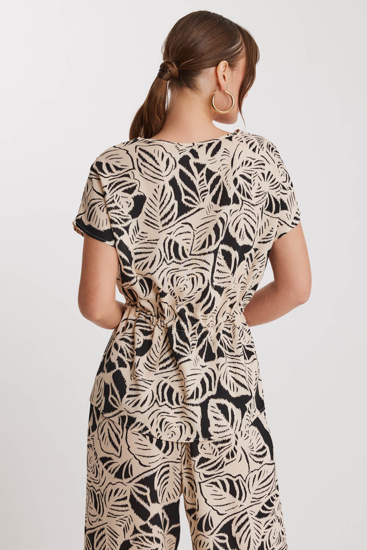 SHORT SLEEVE BLOUSE WITH PATTERN