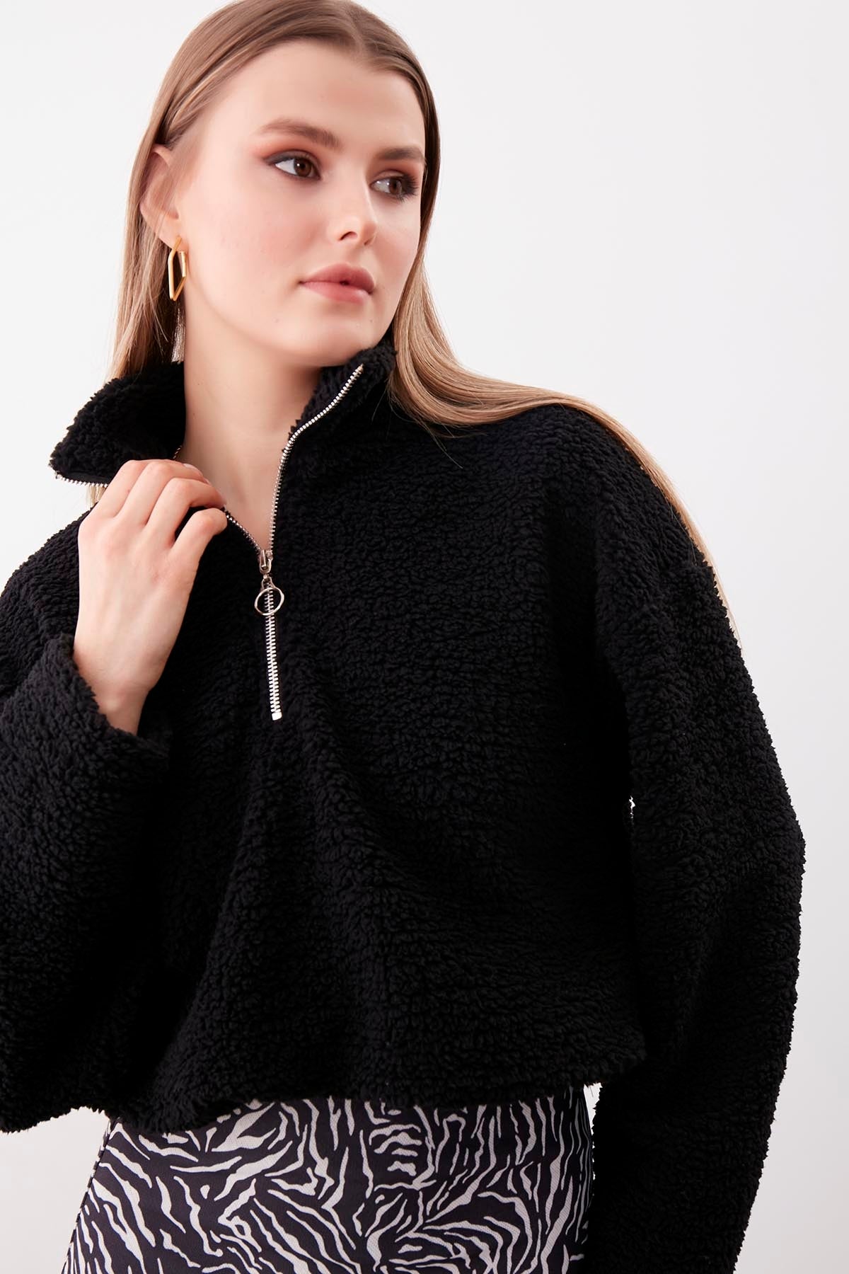 PELUSH SWEAT WITH RUCKLEBERRY