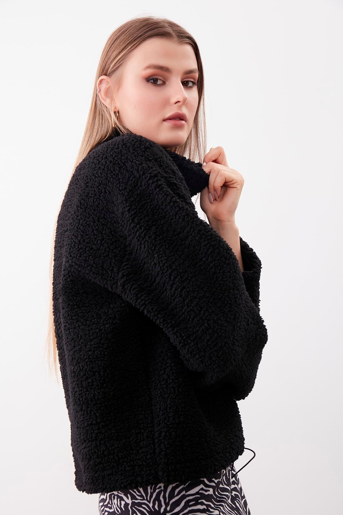 PELUSH SWEAT WITH RUCKLEBERRY