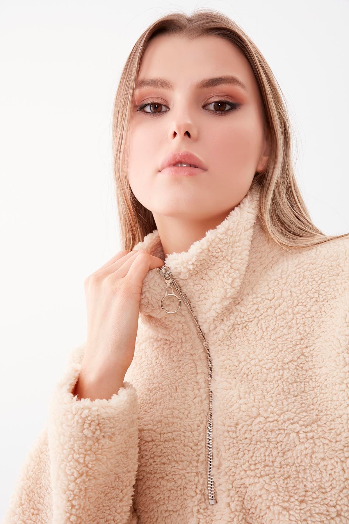 PELUSH SWEAT WITH RUCKLEBERRY