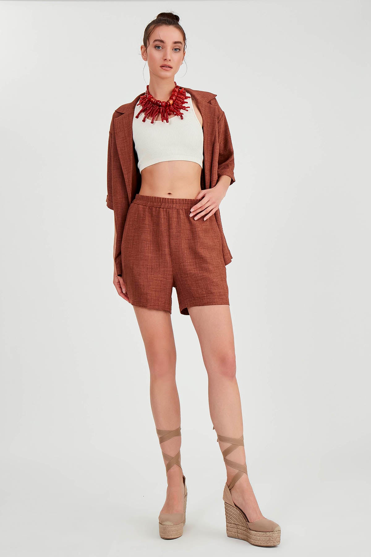 SHORTS WITH POCKET & ELASTANE WAIST