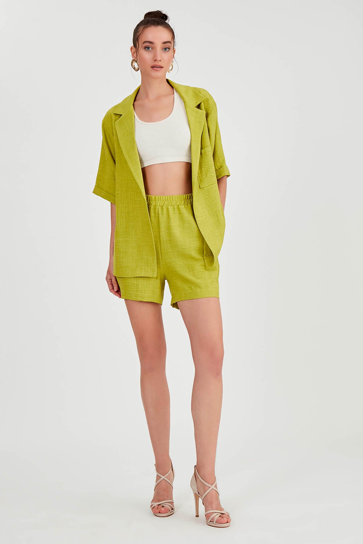 SHORTS WITH POCKET & ELASTANE WAIST