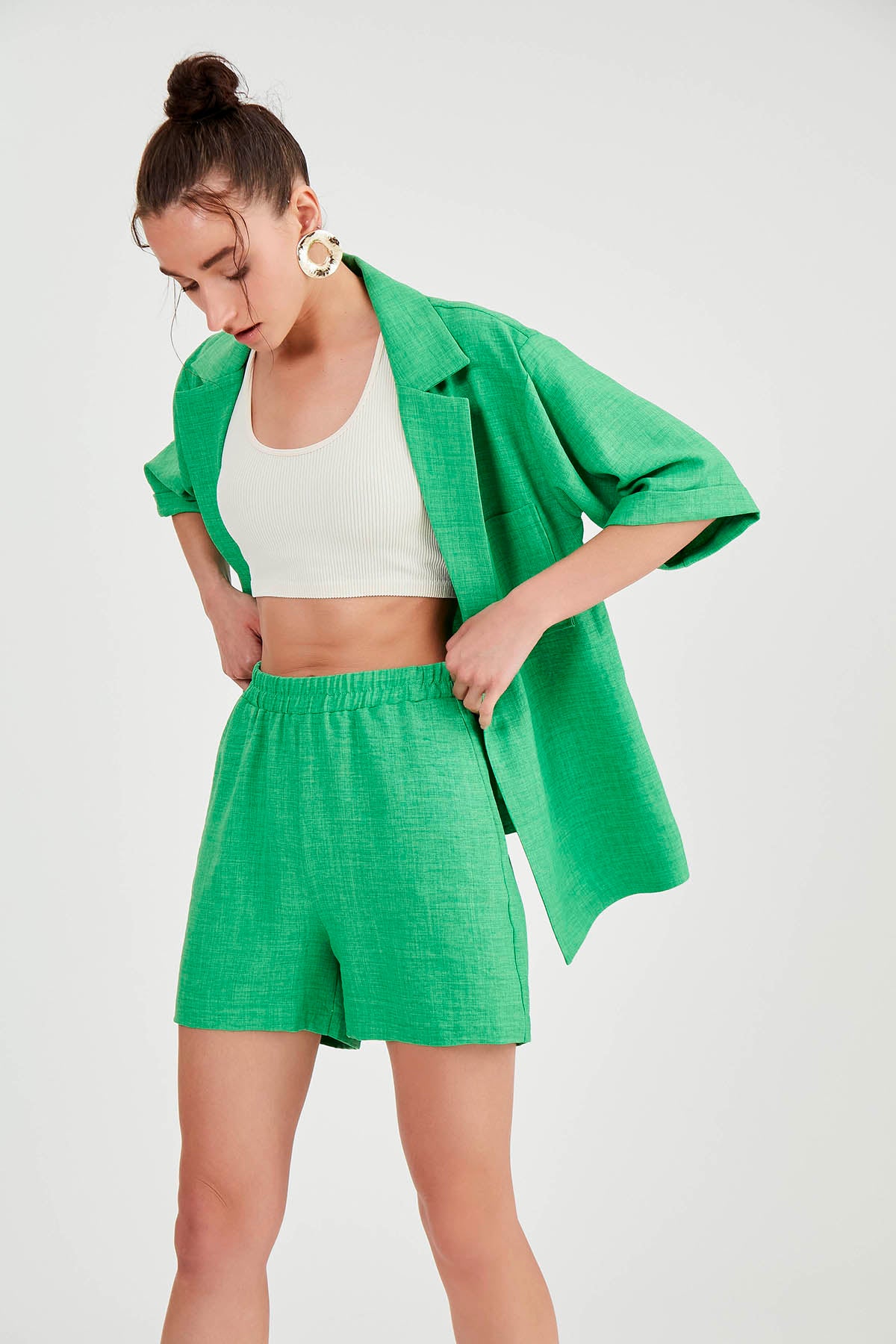 SHORTS WITH POCKET & ELASTANE WAIST