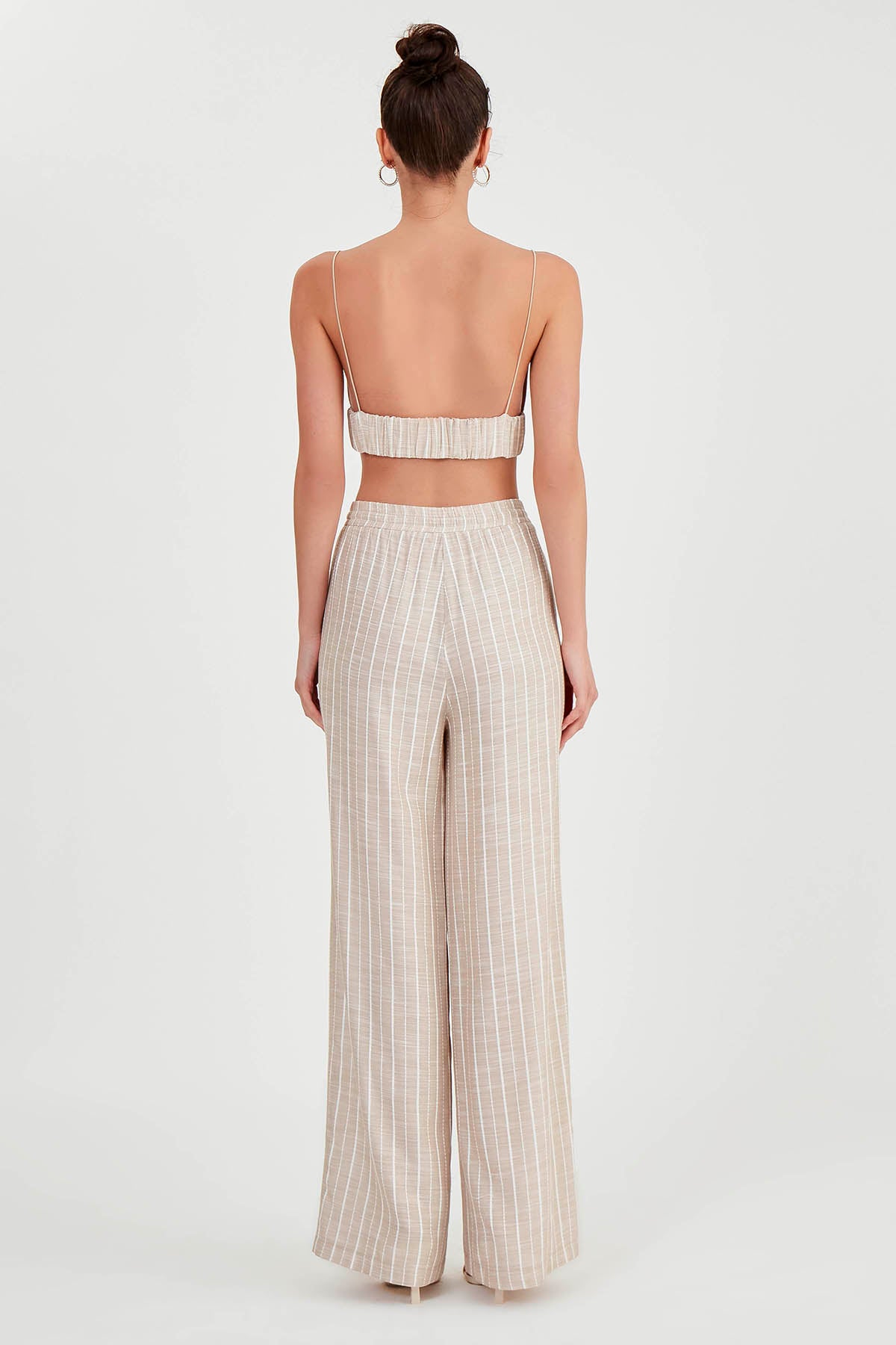 WIDE-ASPECT TROUSERS WITH BELOW-LINE LINES