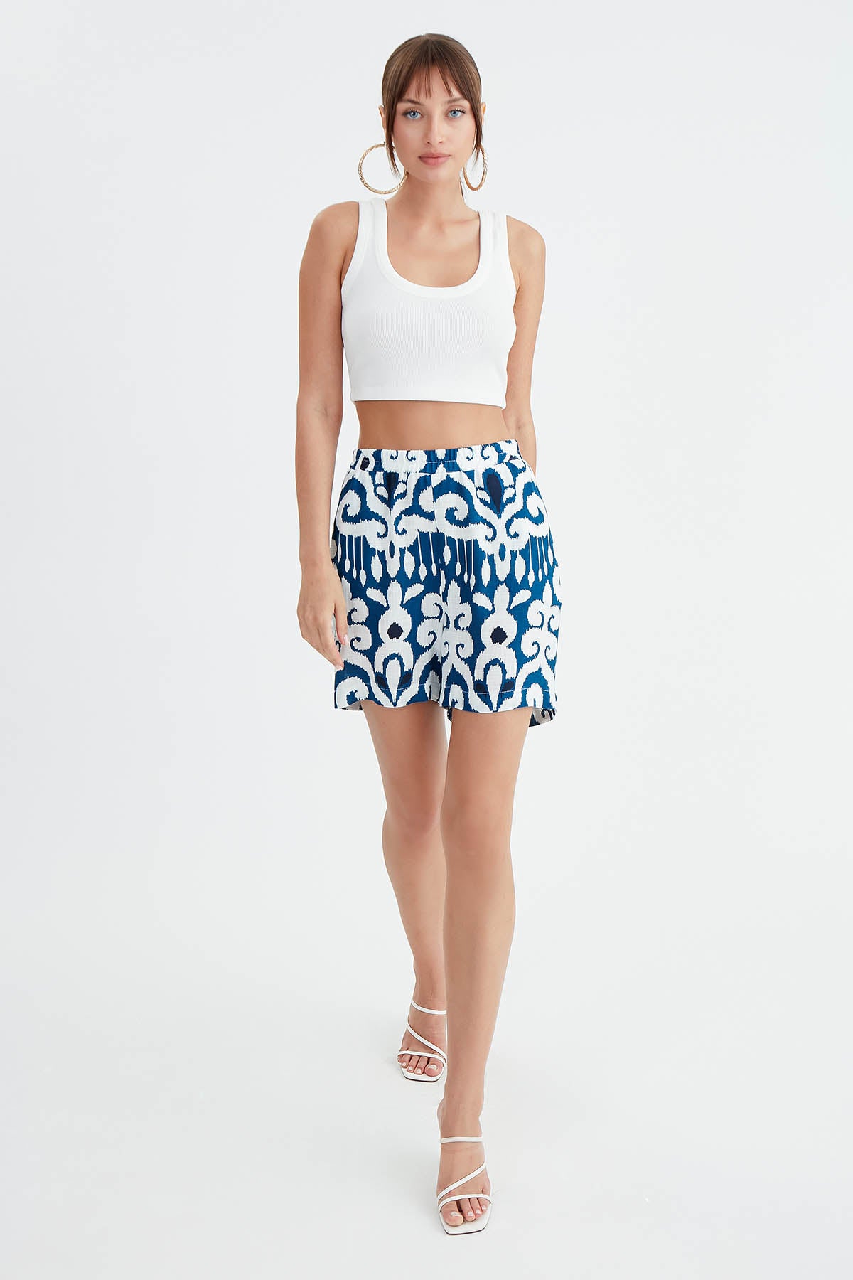 SHORTS WITH WAIST ELASTANE PATTERN