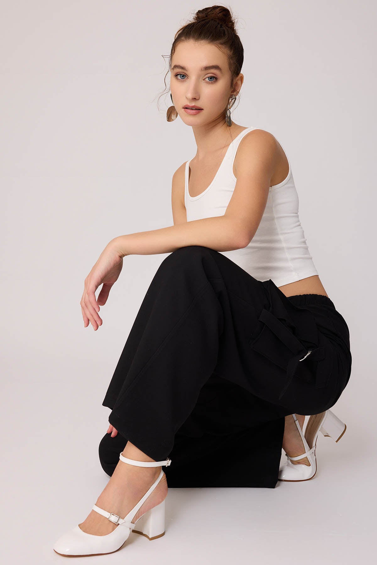 CARGO POCKET TROUSERS WITH ELASTANE WAIST