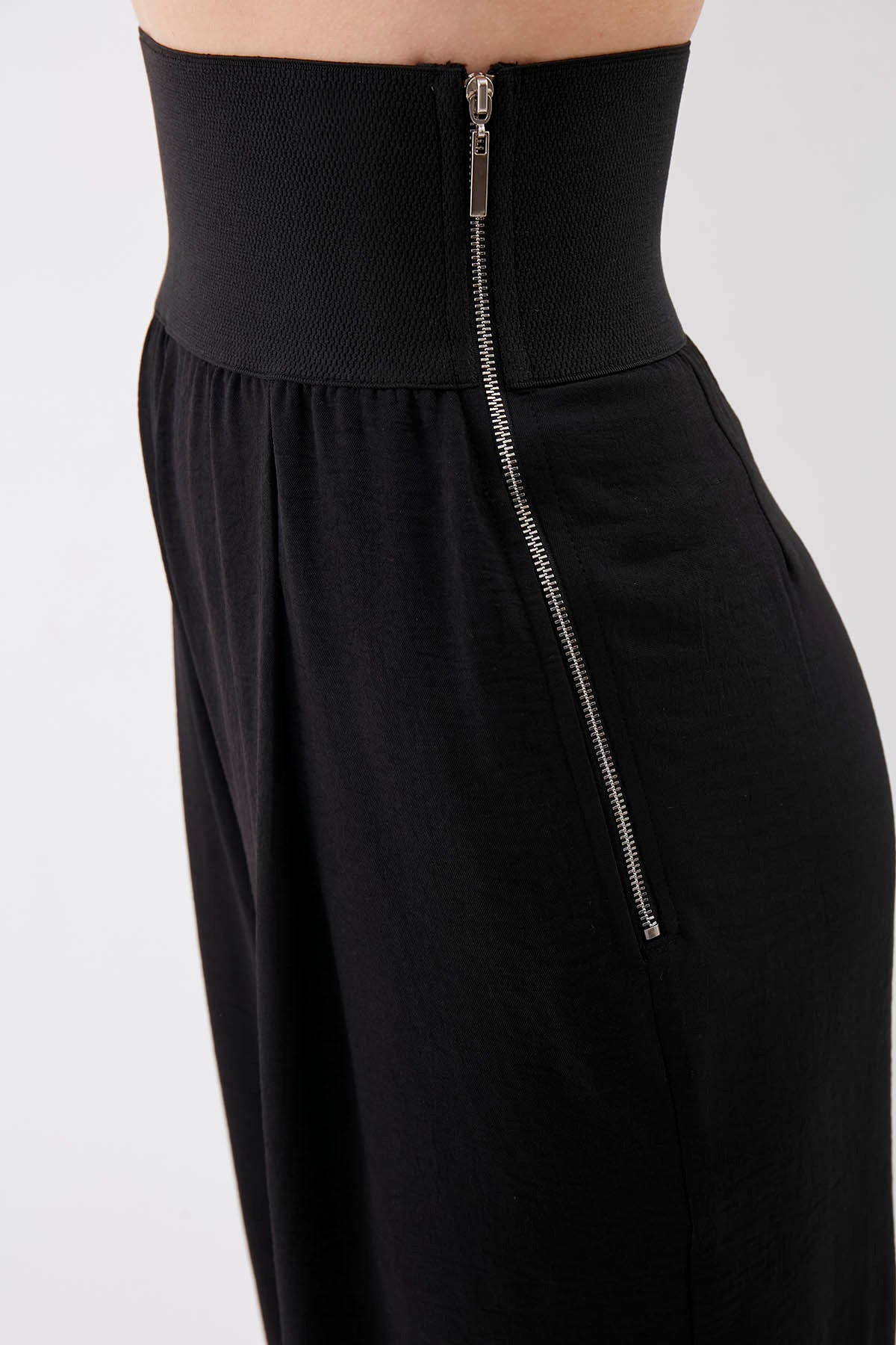 TROUSERS WITH ELASTANE WAIST